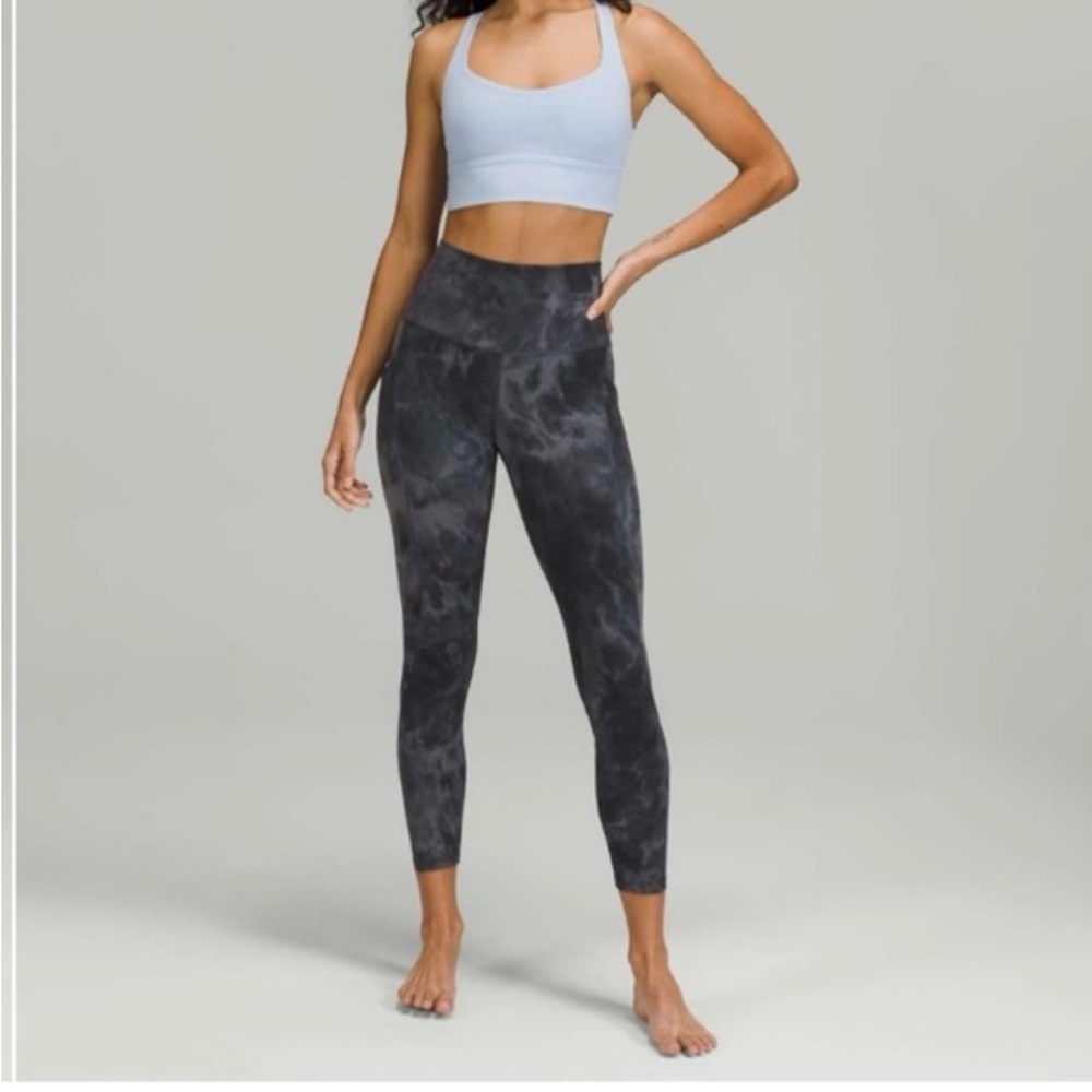 Lululemon size 12 like new Align Diamond Dye with pockets